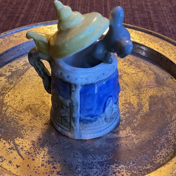 Whimsical Mouse Ceramic Mug with Lid - Picture 4 of 6